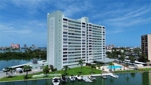 31 ISLAND WAY 505, Clearwater Beach, FL 33767