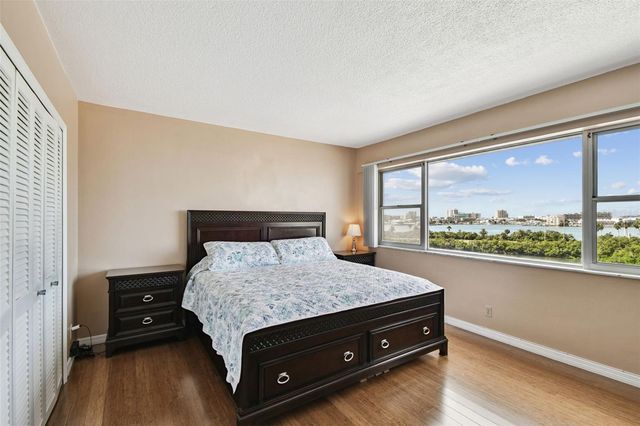 31 ISLAND WAY 505, Clearwater Beach, FL 33767