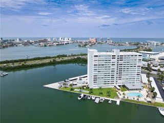 31 ISLAND WAY 505, Clearwater Beach, FL 33767