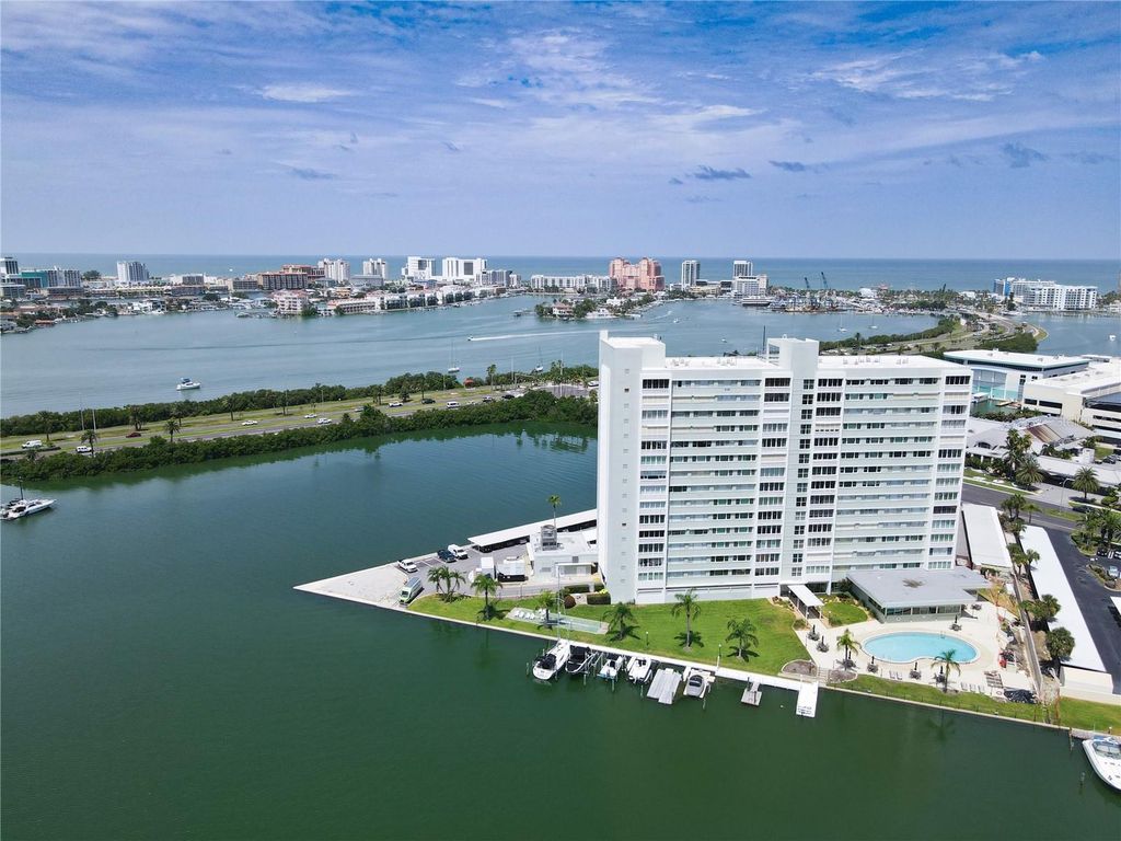 31 ISLAND WAY 505, Clearwater Beach, FL 33767