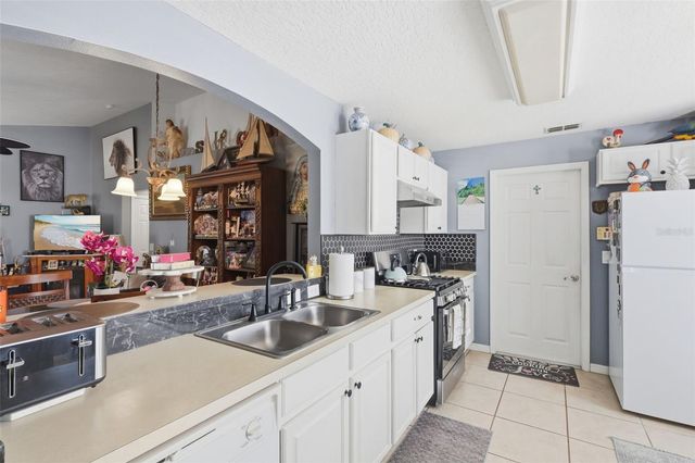 2848 DOE RUN TRAIL, Orange City, FL 32763