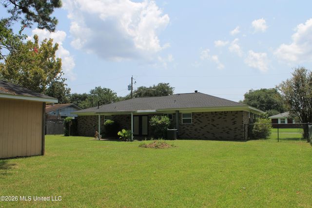 218 Alverado Drive, Long Beach, MS 39560