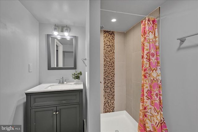 1127 WICKLOW RD, Baltimore, MD 21229