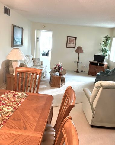 3530 LAZY PINE Way B-2, Greenacres, FL 33463