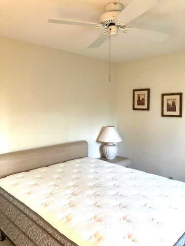 3530 LAZY PINE Way B-2, Greenacres, FL 33463