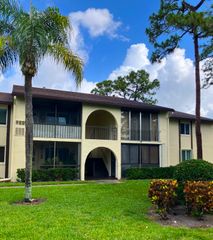 3530 LAZY PINE Way B-2, Greenacres, FL 33463