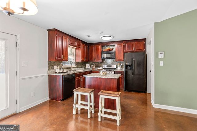 371 Hawks Nest Drive, Greenville, GA 30222