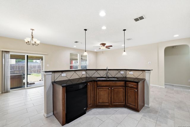 9911 Copper Rise, Converse, TX 78109