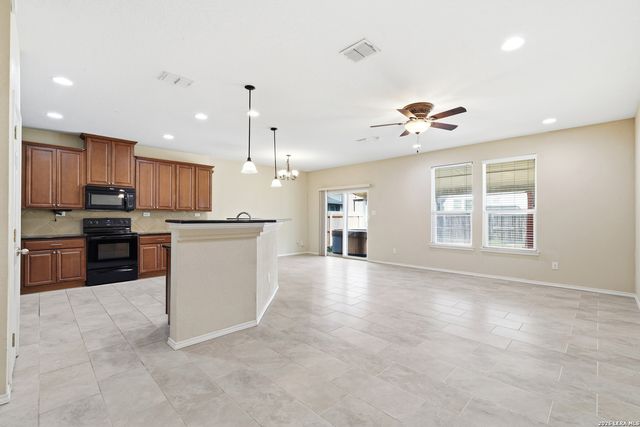9911 Copper Rise, Converse, TX 78109