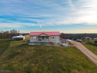 360 E Henniger Road, Lowell, OH 45744