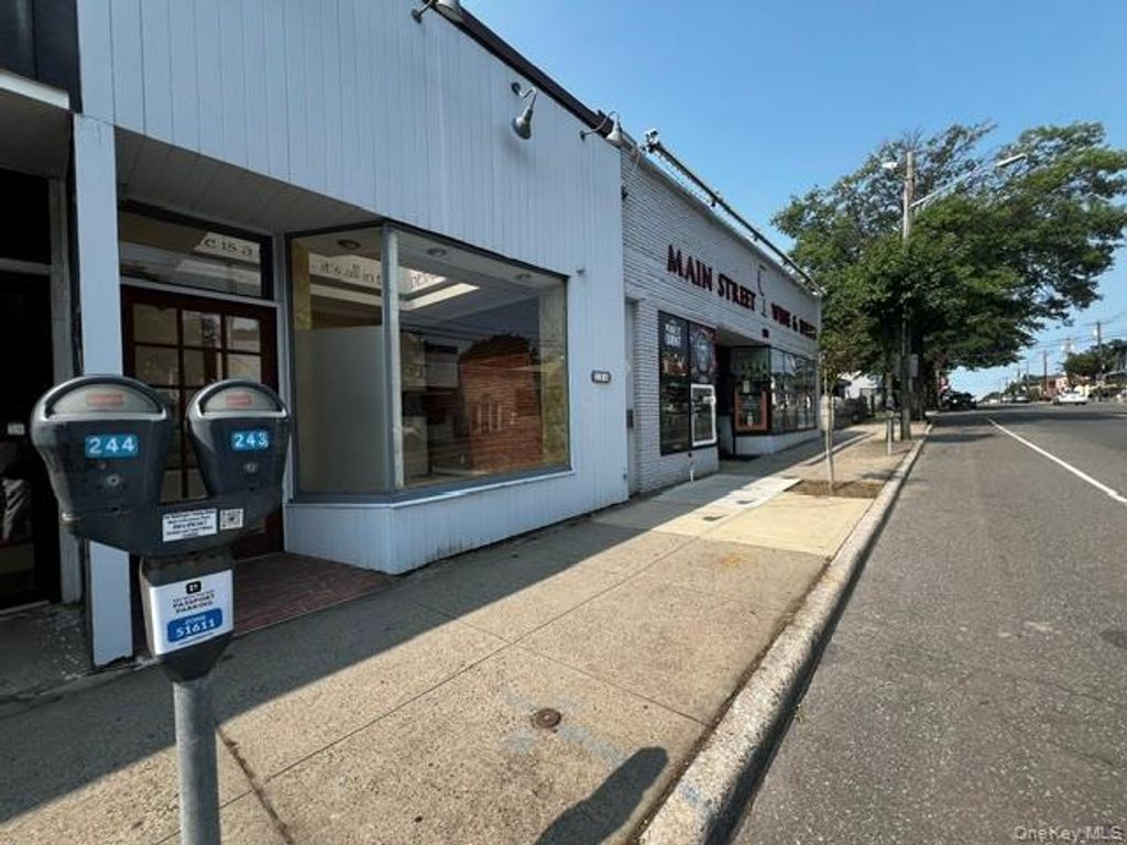 184 Main Street, Port Washington, NY 11050 — exterior
