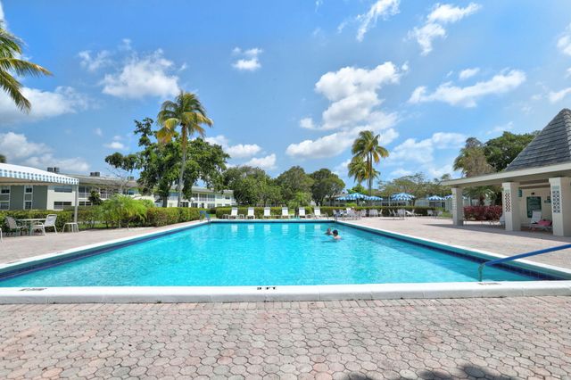 2202 Lucaya Bend G2, Coconut Creek, FL 33066