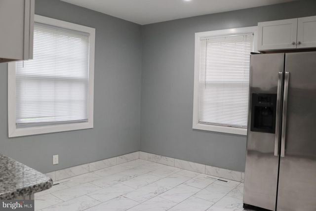102 E MAIN ST, Marlton, NJ 08053