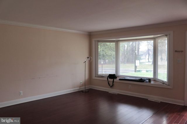 102 E MAIN ST, Marlton, NJ 08053
