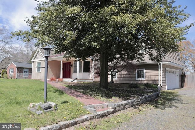102 E MAIN ST, Marlton, NJ 08053