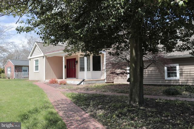 102 E MAIN ST, Marlton, NJ 08053