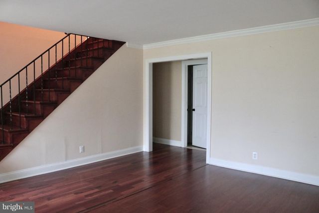 102 E MAIN ST, Marlton, NJ 08053