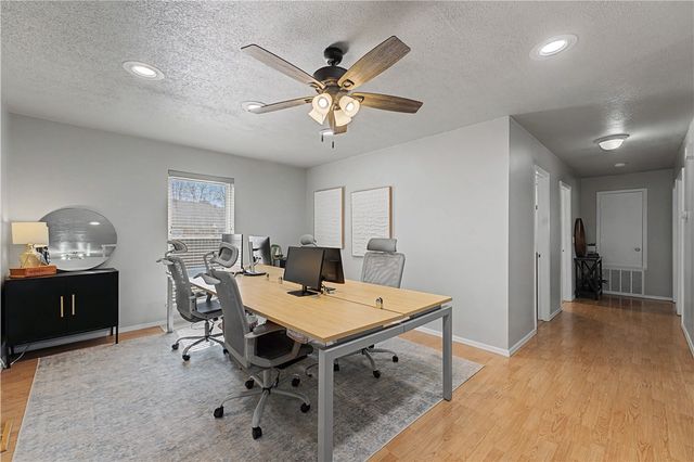 2602 E Battlefield Boulevard, Bentonville, AR 72712