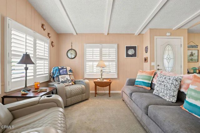 209 Caleta 96, Camarillo, CA 93012