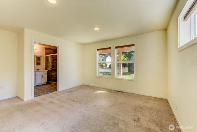 235 8th St, Gold Bar, WA 98251