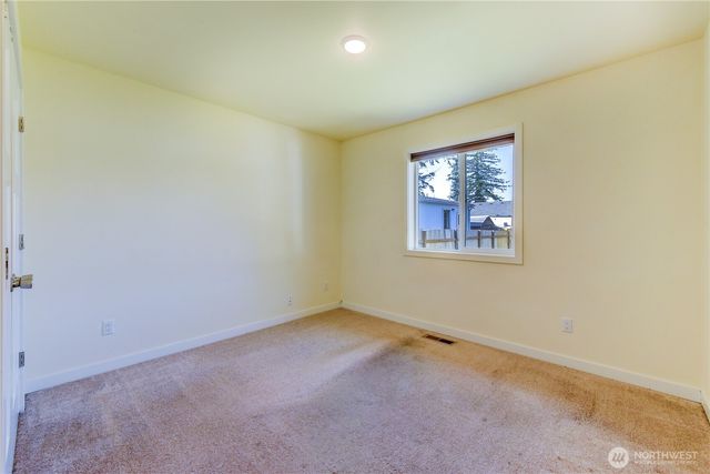 235 8th St, Gold Bar, WA 98251