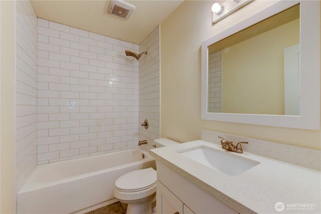 235 8th St, Gold Bar, WA 98251