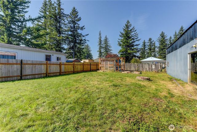235 8th St, Gold Bar, WA 98251
