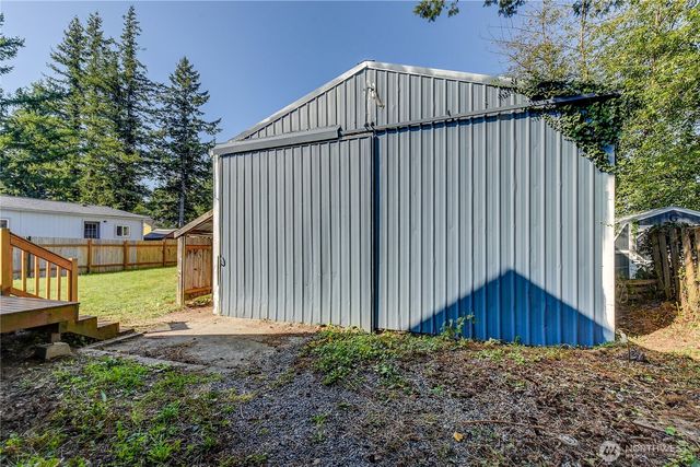 235 8th St, Gold Bar, WA 98251
