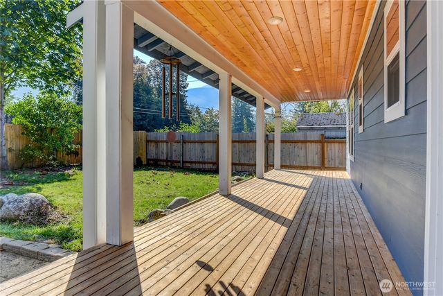 235 8th St, Gold Bar, WA 98251