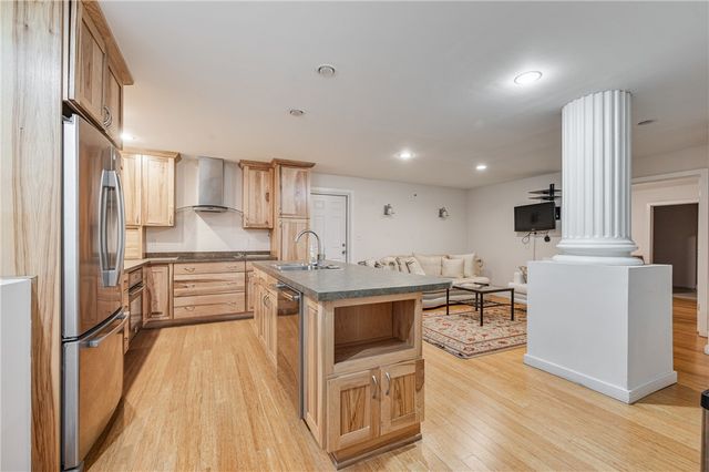 2132 Sarah St 105, South Side, PA 15203