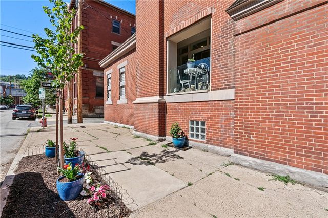 2132 Sarah St 105, South Side, PA 15203