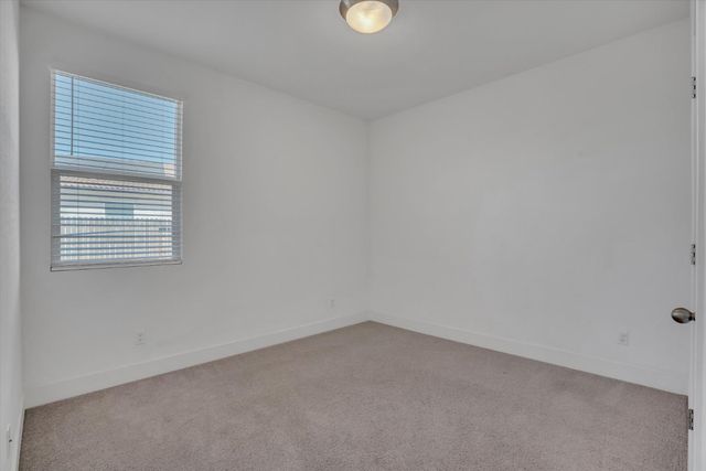 864 Loon St, Lathrop, CA 95330