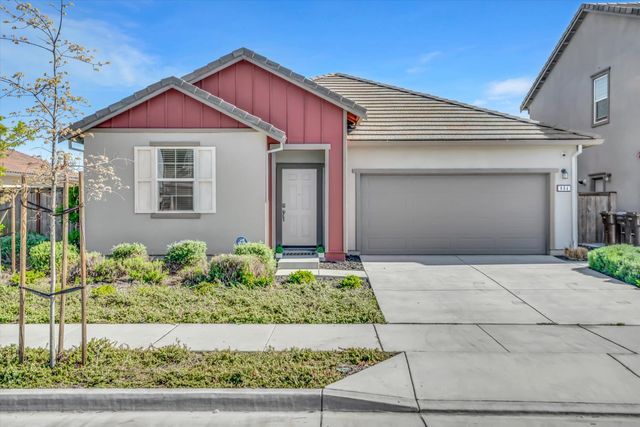 864 Loon St, Lathrop, CA 95330