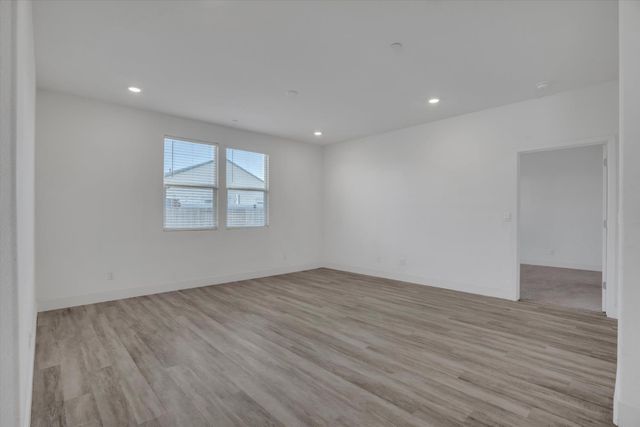 864 Loon St, Lathrop, CA 95330