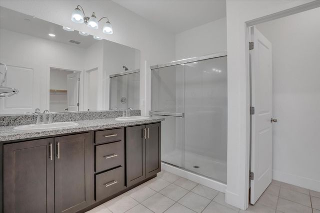 864 Loon St, Lathrop, CA 95330