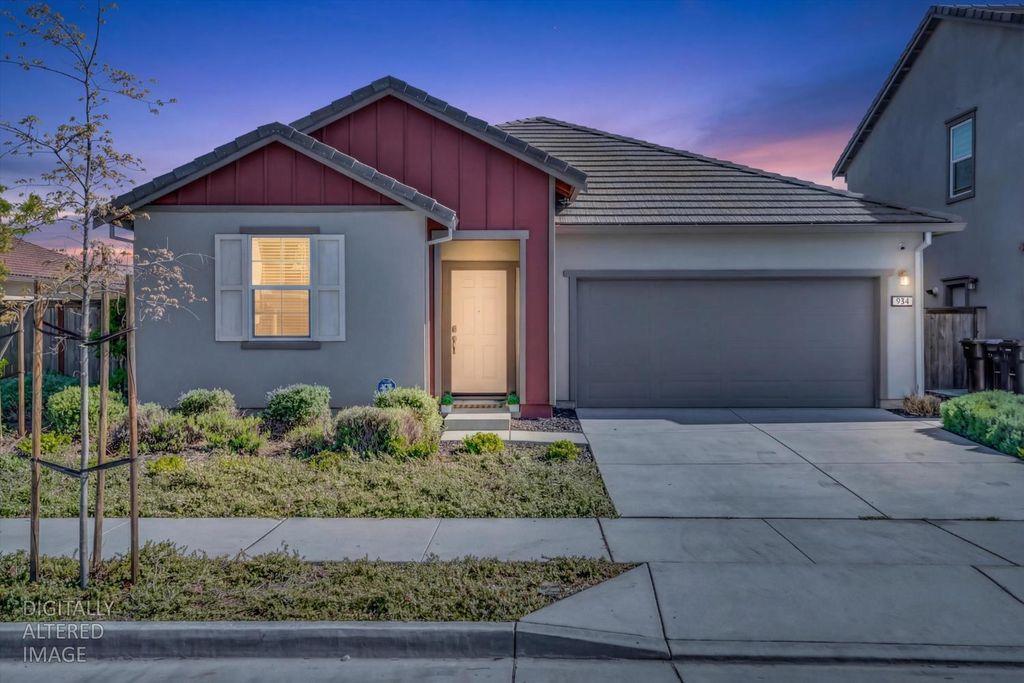 864 Loon St, Lathrop, CA 95330