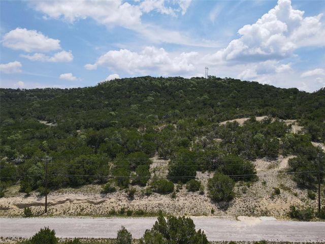 8007 Arapaho TRL, Lago Vista, TX 78645