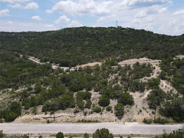 8007 Arapaho TRL, Lago Vista, TX 78645