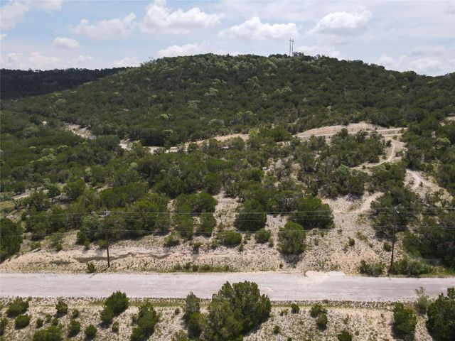 8007 Arapaho TRL, Lago Vista, TX 78645