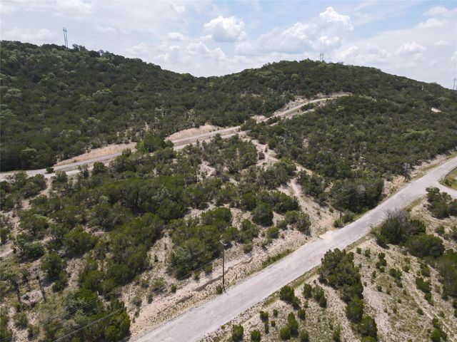 8007 Arapaho TRL, Lago Vista, TX 78645