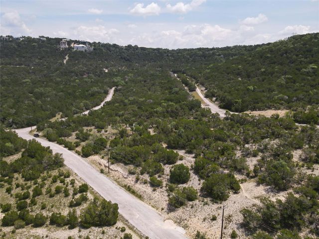 8007 Arapaho TRL, Lago Vista, TX 78645