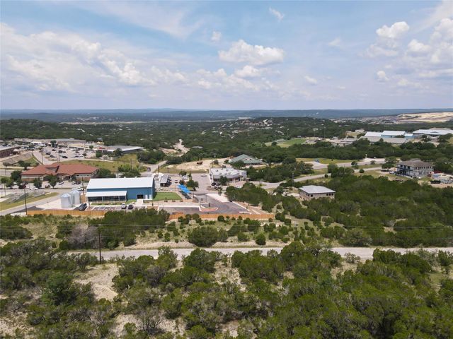 8007 Arapaho TRL, Lago Vista, TX 78645