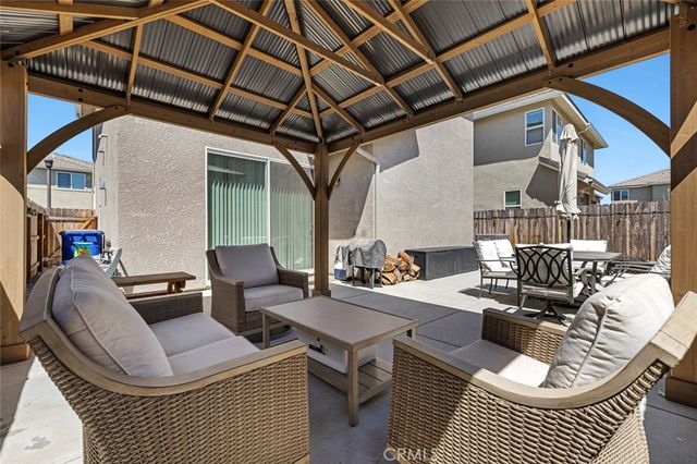 3780 Highclere, Clovis, CA 93619