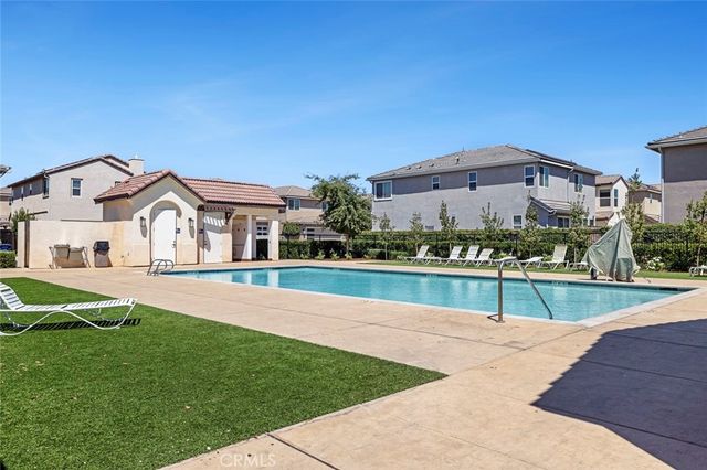 3780 Highclere, Clovis, CA 93619