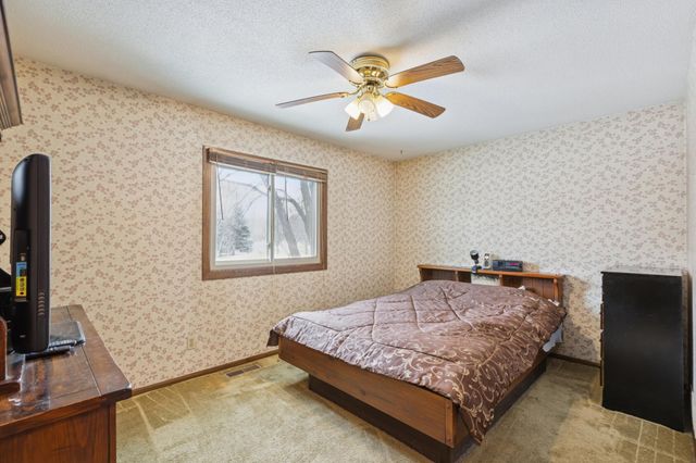 5439 Large Avenue NE, Albertville, MN 55301