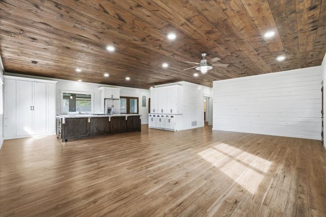 140 Vz County Road 1914, Fruitvale, TX 75127