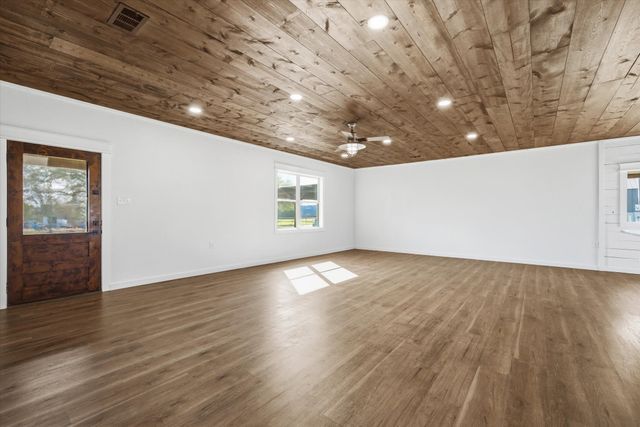 140 Vz County Road 1914, Fruitvale, TX 75127