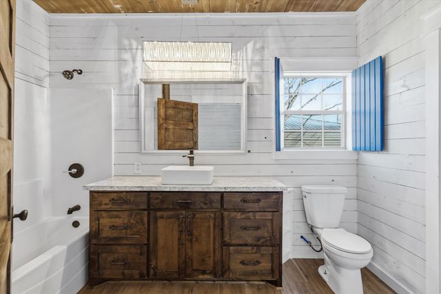 140 Vz County Road 1914, Fruitvale, TX 75127