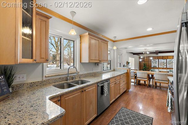 25651 S River Road, Harrison Charter Township, MI 48045