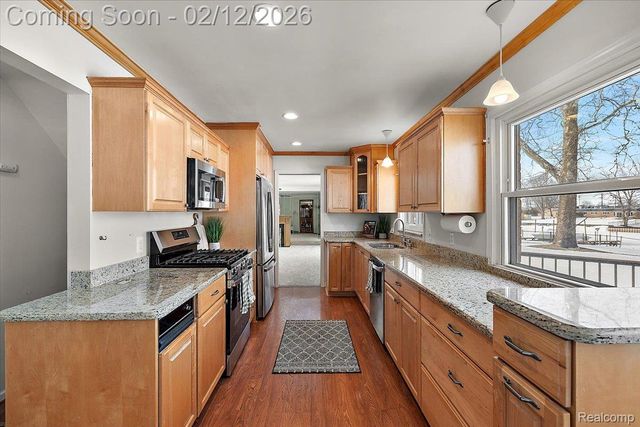 25651 S River Road, Harrison Charter Township, MI 48045